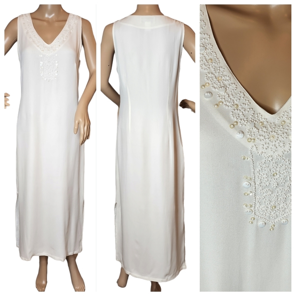 Bloomingdale's Silk Off White Sleeveless Maxi Dress. Women's Size 4